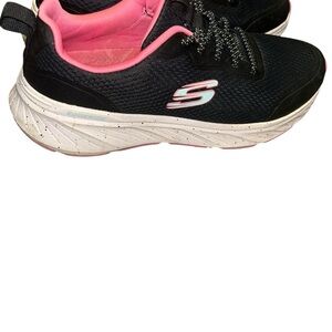 Woman SKECHERS Edgeride Relaxed Fit Black/Pink Slip on Sneaker size 8 walking